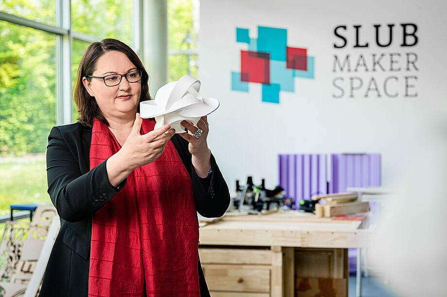 Katrin Stump, Generaldirektorin der SLUB, im SLUB Makerspace, Foto: Crispin-Iven Mokry