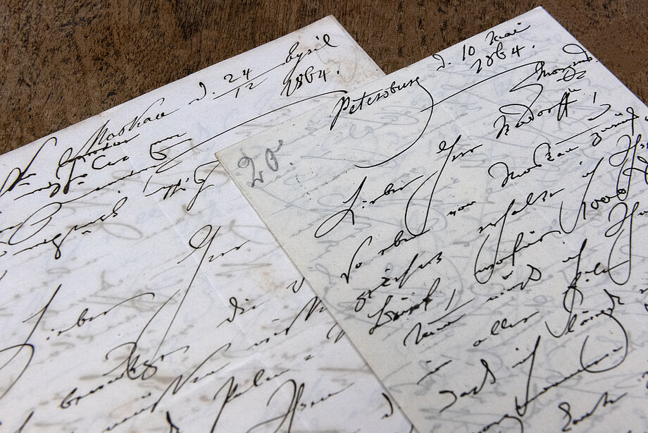 Eigenhändiger Brief Clara Schumann an Ernst Rudorff,  Moskau und Petersburg, April/Mai 1864, SLUB Dresden, Mscr.Dresd.App.3222,A,19 u. 20