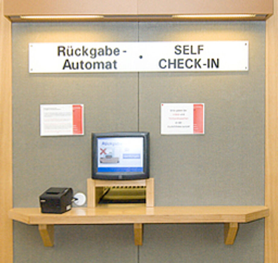 Der Rückgabeautomat in der Zentralbibliothek, Zellescher Weg 18